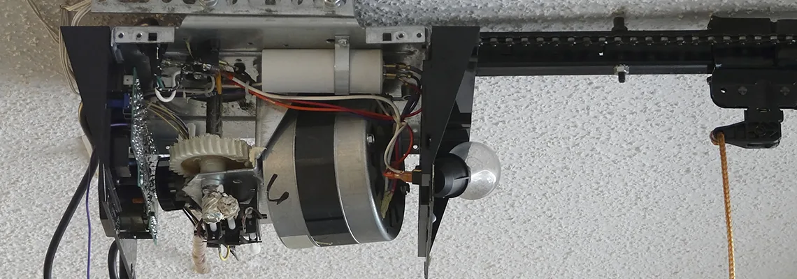 Sliding Garage Door Humming Noise Repair in Wellington, Florida