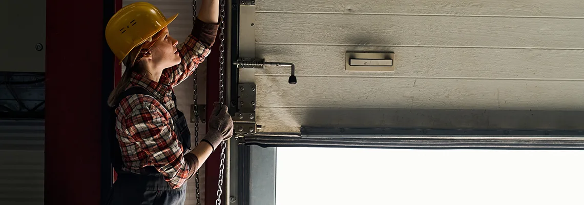Overhead Garage Door Technician in Wellington, FL