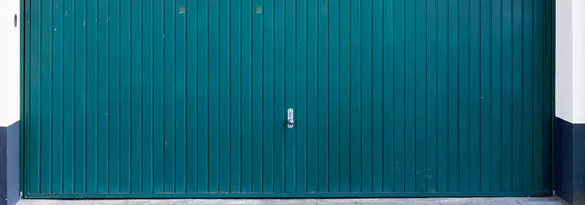 Vinyl Garage Doors Repair Specialists in Wellington, FL