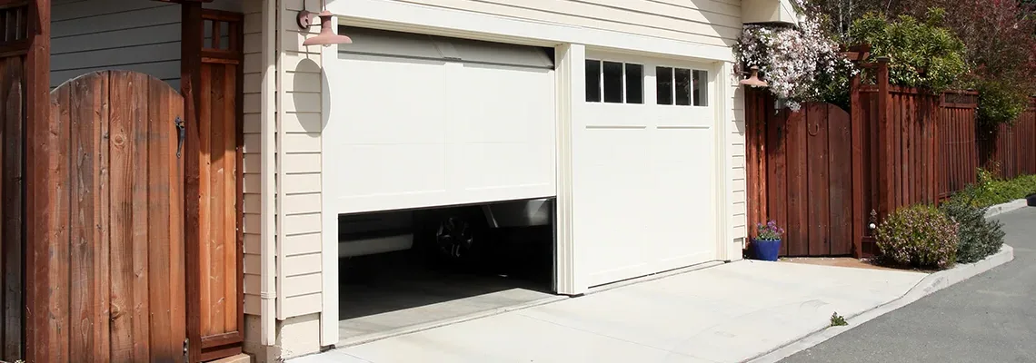 Repair Garage Door Won't Close Light Blinks in Wellington, Florida
